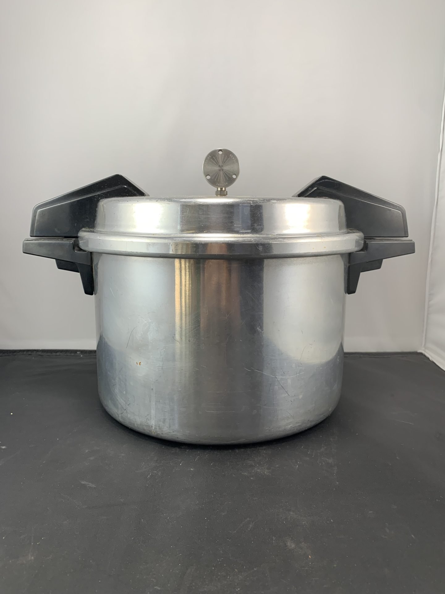 Mirro Matic Pressure Cooker - Picker Place