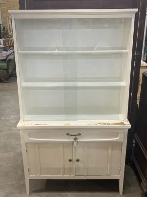 Bassett MCM Hutch