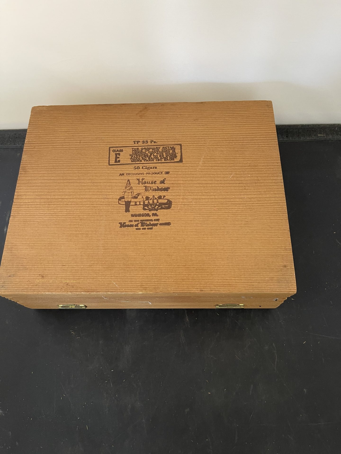 House of Windsor Cigar Box Picker Place