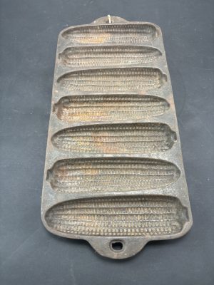 Wagner Ware Corn Tin