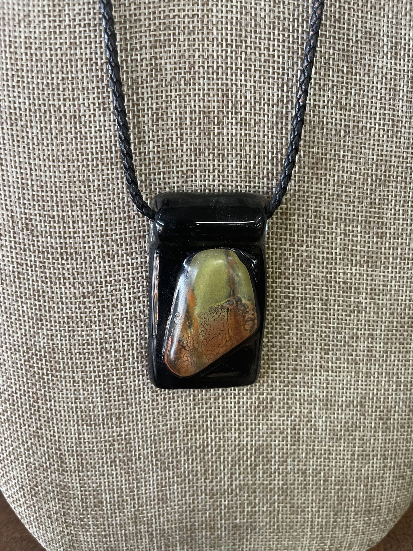 Rope Chain w/Black Resin Pendant - Picker Place