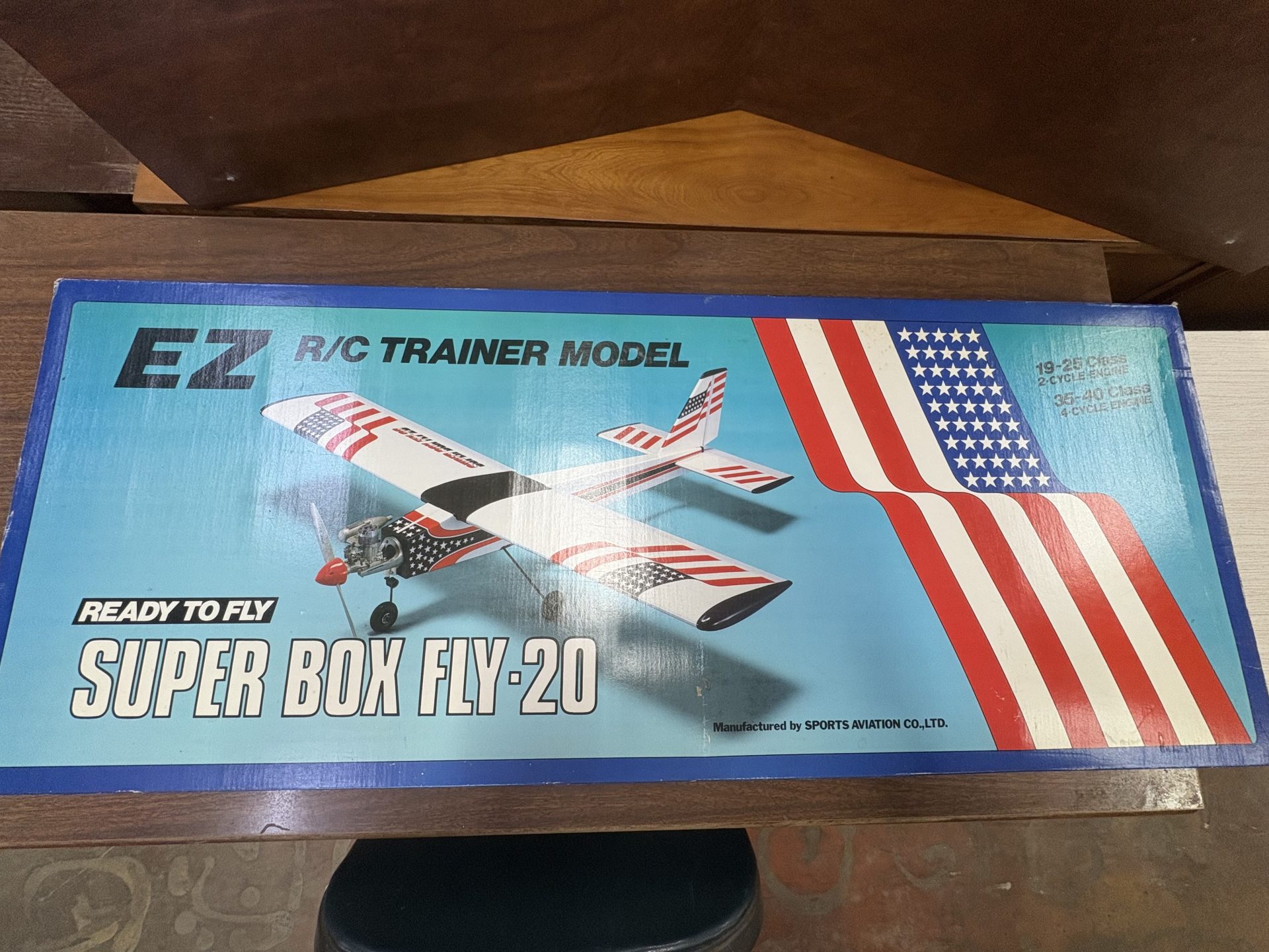 未使用E2 R/Cトレーナーモデル SUPER BOX FLY-20 9点セット EZ Super Box Fly - 20 R/C Airplane USA R/C Airplane Plane Remote